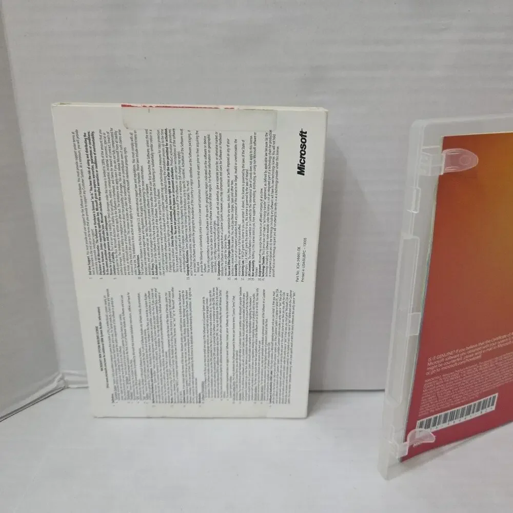 Windows 7 Pro Disc And Book SP1 x64 English 1pk DSP - FQC-08289